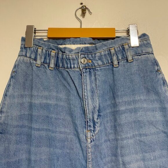 PILCRO Petite Light Wash Women's High-Rise Relaxed Tapered Jeans Size 27 - Picture 4 of 11